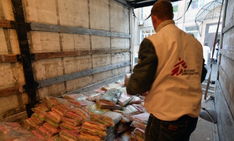 50.000 κουβέρτες στο Εθνικό Σύστημα Υγείας από τους Γιατρούς Χωρίς Σύνορα