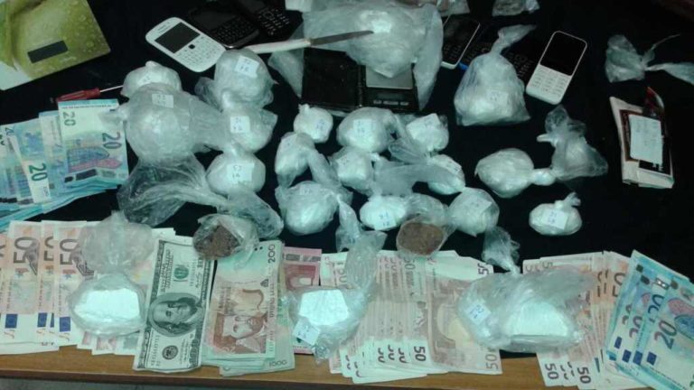Βόλος: Συνελήφθησαν με 1.000 δόσεις κοκαΐνης