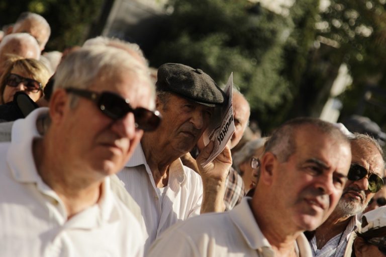 Ντεμπούτο του ΕΦΚΑ με έλλειμμα πάνω από  1 δισ. ευρώ