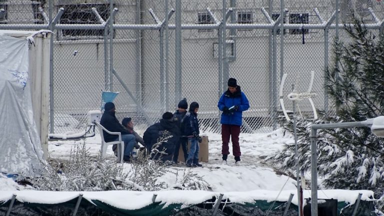 ΟΗΕ: Απειλή για τους πρόσφυγες το κρύο της Ευρώπης