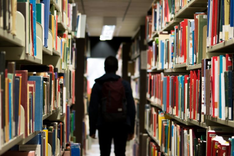Νέα, σύγχρονα προγράμματα σπουδών στη μεταλυκειακή εκπαίδευση