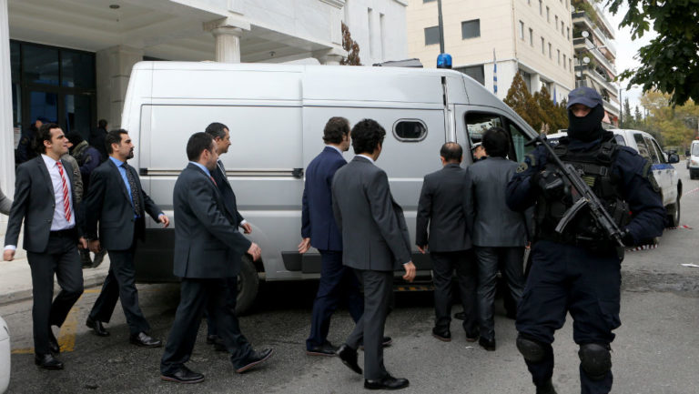 Τις επόμενες ημέρες η απόφαση για την κράτηση των 8 Τούρκων αξιωματικών
