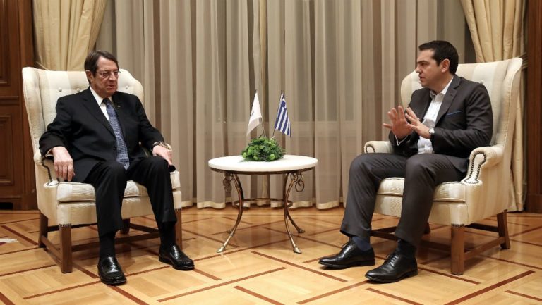 Κυπριακό: Ο Α. Τσίπρας στηρίζει τις προσπάθειες του προέδρου Ν. Αναστασιάδη