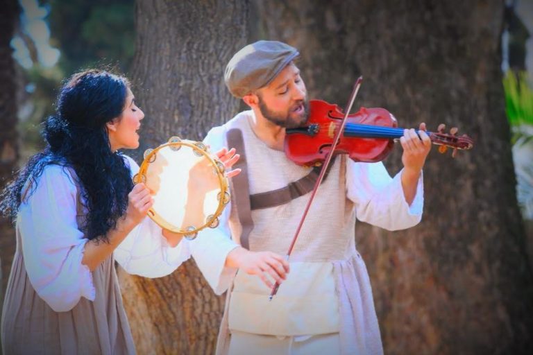 Παράταση παραστάσεων για την “Ειρήνη” του Αριστοφάνη στο θέατρο Αυλαία