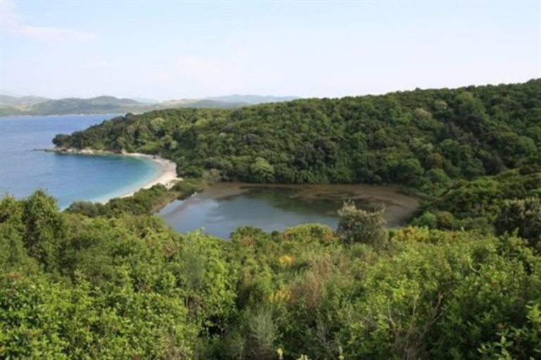 Κέρκυρα: Αντιδράσεις για την ιδιωτικοποίηση του Ερημίτη