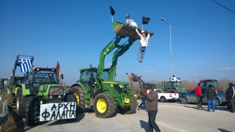 Στο Θούριο το πρώτο αγροτικό μπλόκο του Έβρου