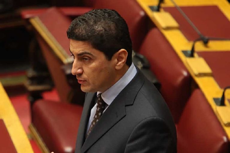 Ο “Κλεισθένης” στο στόχαστρο Αυγενάκη
