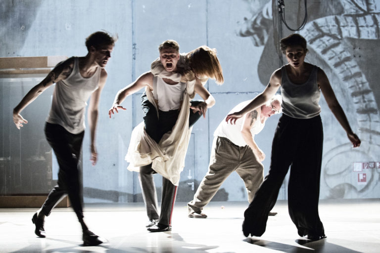 “Βeware of Pity”, σε ζωντανή αναμετάδοση από το Barbican του Λονδίνου, στη Στέγη