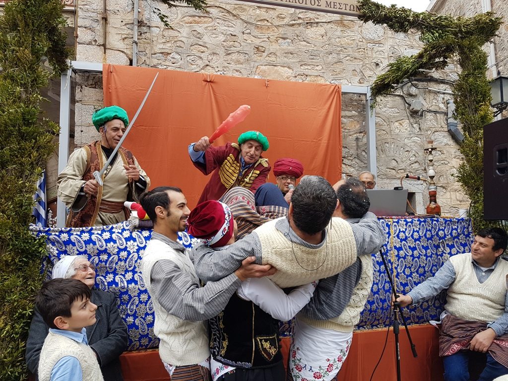 Χίος: Τα παραδοσιακά έθιμα ξεχώρισαν στις εκδηλώσεις