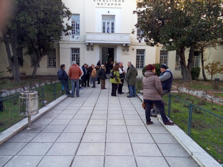 Βόλος: Λόγω αποχής συμβολαιογράφων δεν έγινε πλειστηριασμός