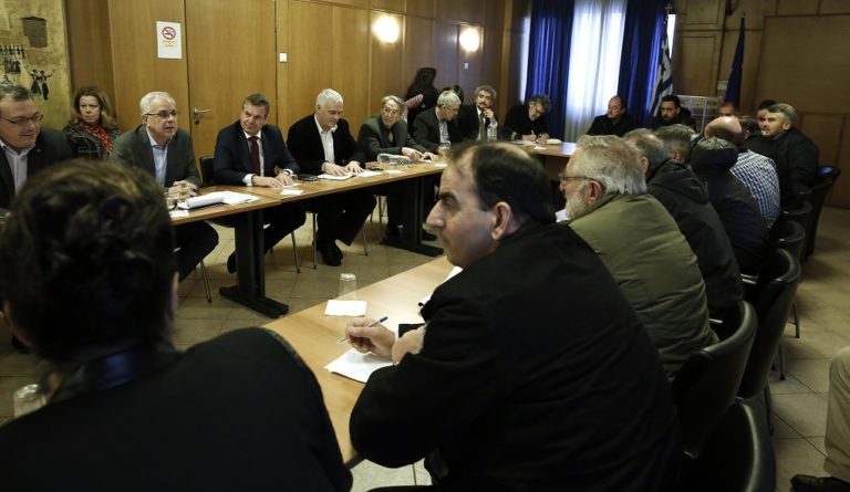 Χωρίς αποτέλεσμα η συνάντηση αγροτών – Β. Αποστόλου (video)
