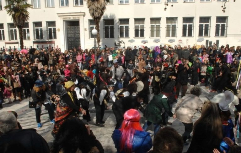 Αναβιώνουν για τρίτη χρονιά τα μπουλούκια στη Λάρισα