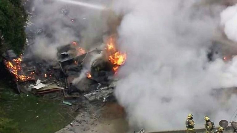 ΗΠΑ Καλιφόρνια: Μικρό αεροπλάνο έπεσε σε σπίτι – 4 νεκροί