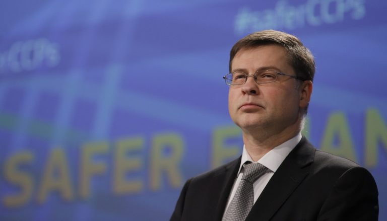 Ντομπρόβσκις: Το ΔΝΤ δεν διορθώνει τις προβλέψεις του βάσει των αποτελεσμάτων