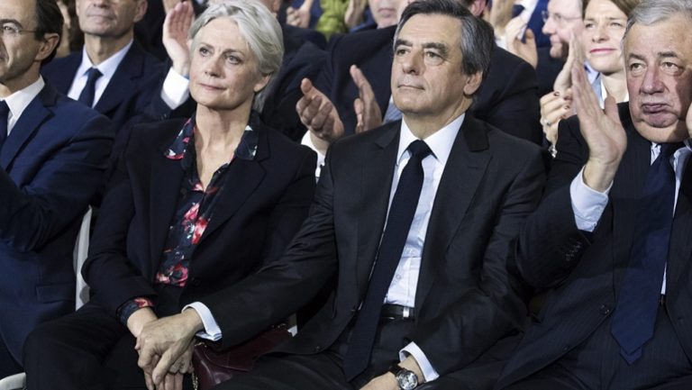 Γαλλία: Επίσημη έρευνα για την σύζυγο του Φρανσουά Φιγιόν