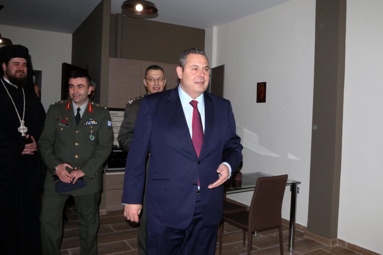Κατοικίες για στρατιωτικούς εγκαινίασε ο υπουργός Εθνικής Άμυνας