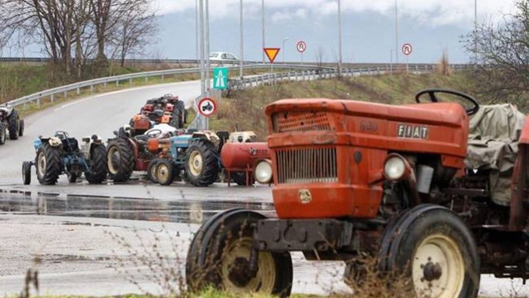 Ενημερωθείτε για τα μπλόκα των αγροτών στην Κ. Μακεδονία