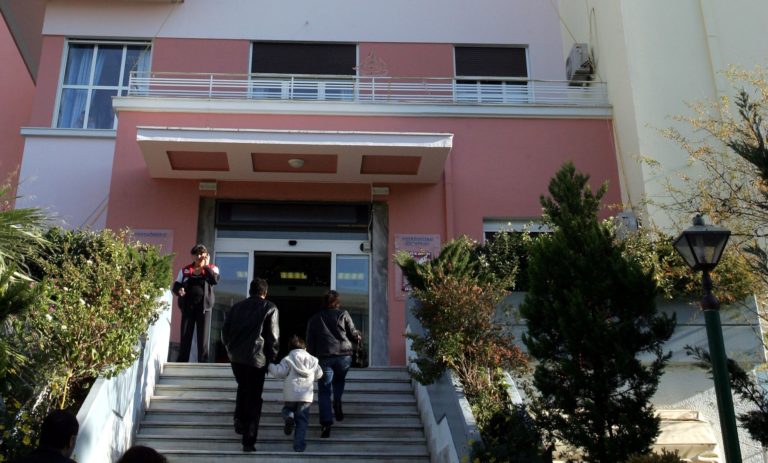 Υπέκυψε το 6χρονο αγοράκι που έπεσε από τον τέταρτο όροφο