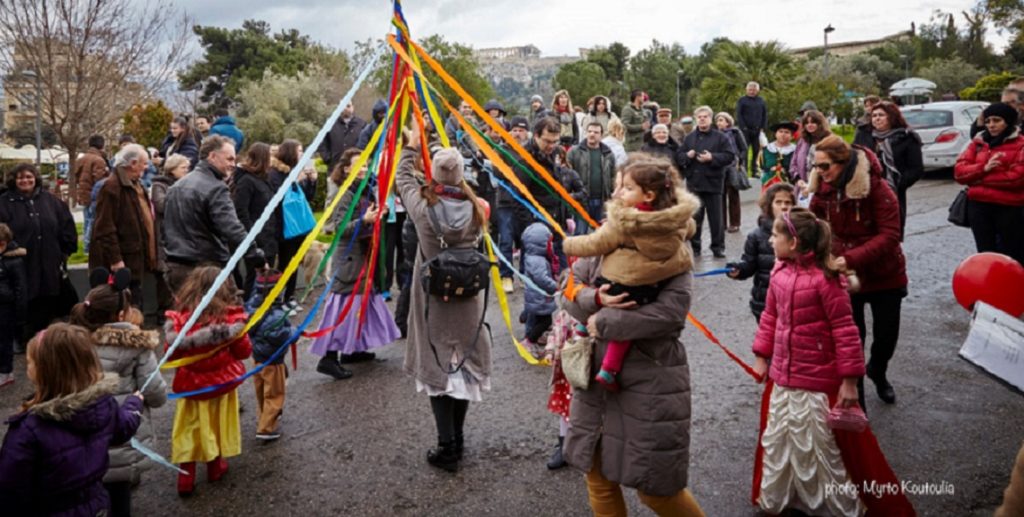 Κορυφώνονται οι αποκριάτικες εκδηλώσεις στην Αθήνα