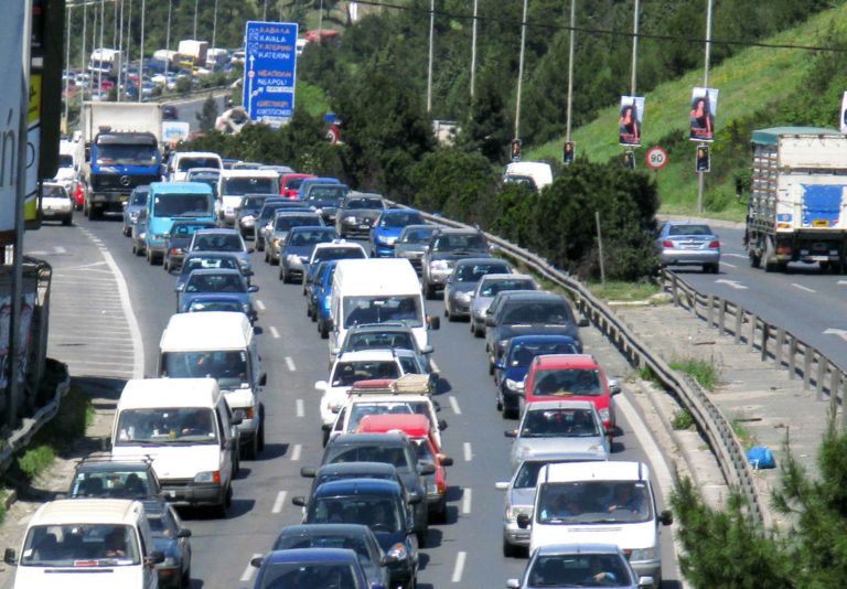 Συνεχίζονται οι εργασίες στην εσωτερική περιφερειακή οδό Θεσσαλονίκης