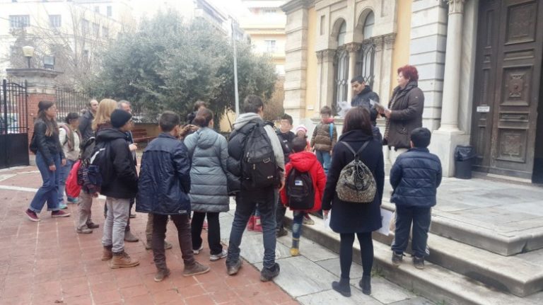 Προσφυγόπουλα επισκέφθηκαν το Γενί Τζαμί