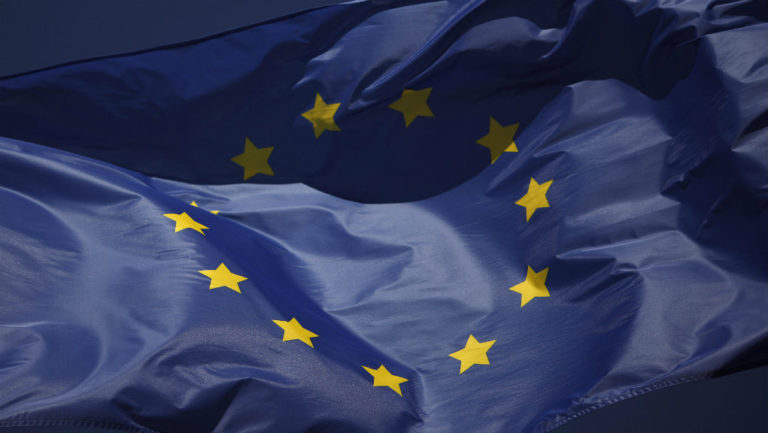 Γιατί οι Αμερικανοί κήρυξαν τον πόλεμο στο ευρώ (άρθρο)