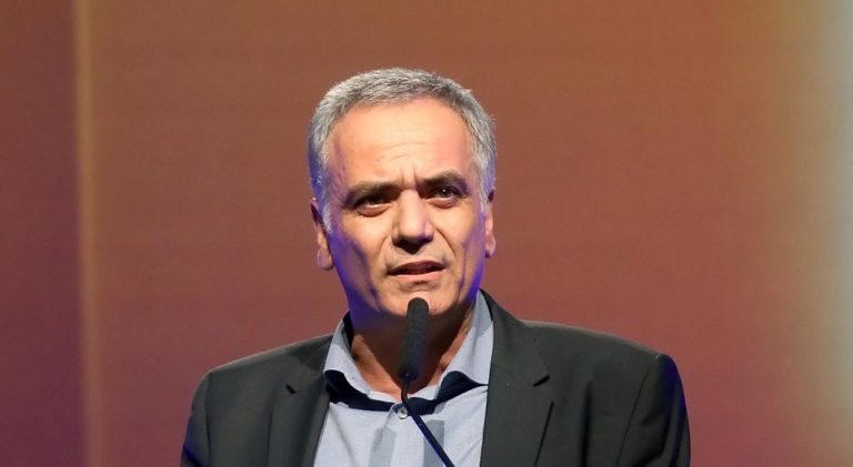 Πρόταση Σκουρλέτη για συμβασιούχους που καλύπτουν πάγιες ανάγκες