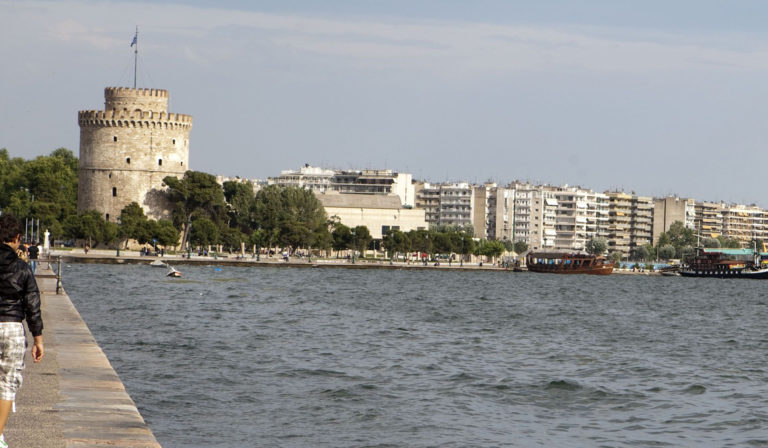 Επείγουσα προκαταρκτική εξέταση για την πετρελαιοκηλίδα στον Θερμαϊκό