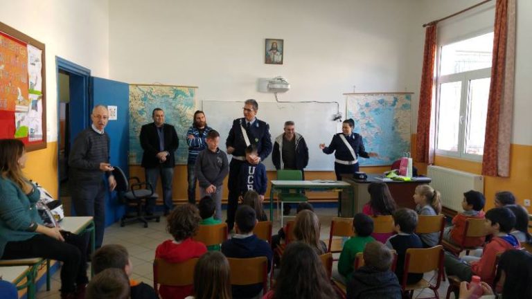 Αμύνταιο: Ενημέρωση μαθητών από Τροχαία για κυκλοφοριακή αγωγή