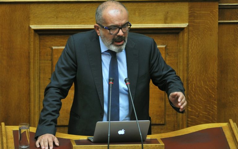 Ποτάμι: Αποχώρησε με αιχμές ο Κώστας Μπαργιώτας