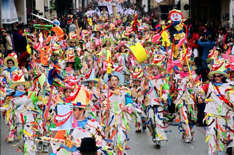 To  Πατρινό Καρναβάλι στην ΕΡΤ2 – Η Μεγάλη Παρέλαση
