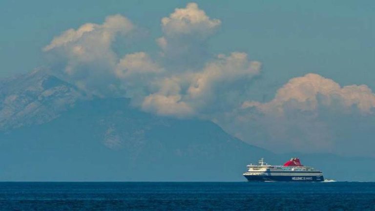 Σύσκεψη για τις μεταφορές στα νησιά στο υπ. Ναυτιλίας