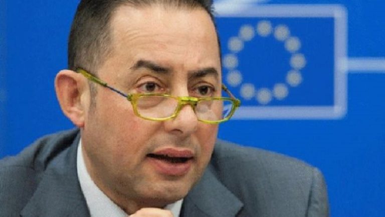 Τζ.Πιτέλα: Ανεύθυνη και επικίνδυνη η στάση του Σόιμπλε για την Ελλάδα