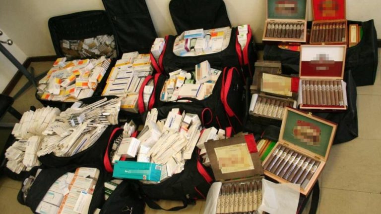 Καβάλα: Συλλήψεις και κατάσχεση 93.000 δισκίων, ψευδεπίγραφων φαρμάκων και 1.000 λαθραίων πούρων