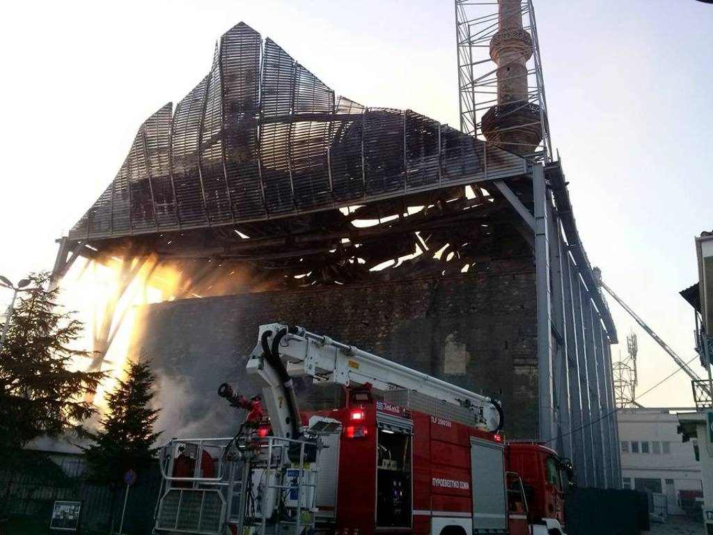 Διδυμότειχο: Υπό έλεγχο η μεγάλη φωτιά στο Τέμενος Βαγιαζήτ