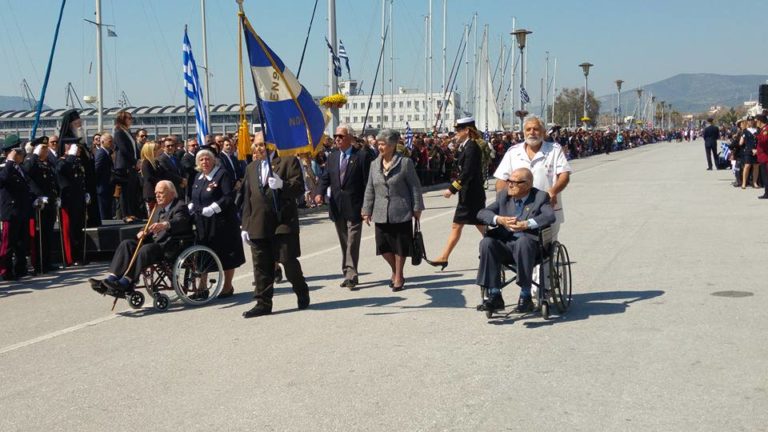 Βόλος: Εντυπωσιακή και με χιλιάδες κόσμου η παρέλαση