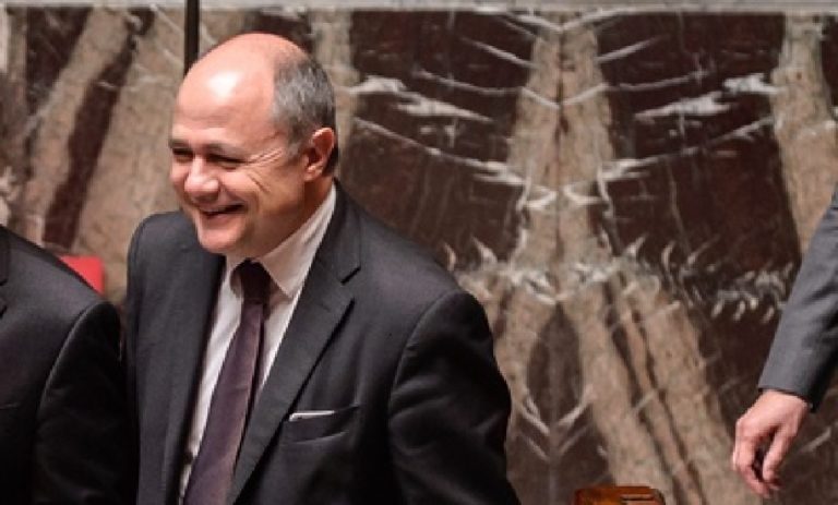 Γαλλία: Προκαταρκτική έρευνα για το σκάνδαλο Μπρινό Λε Ρού