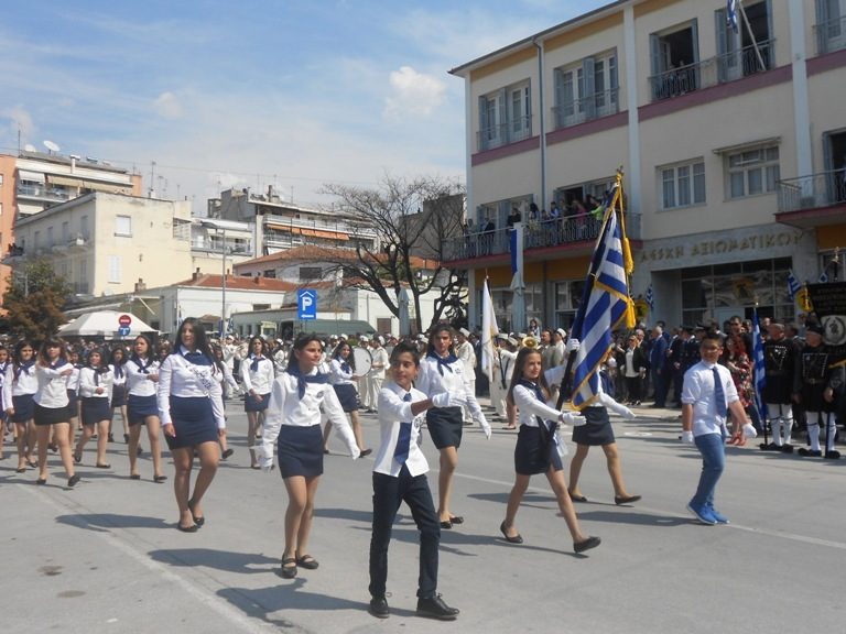 Σέρρες: Με μεγαλοπρέπεια και πλήθος κόσμου οι επετειακές εκδηλώσεις