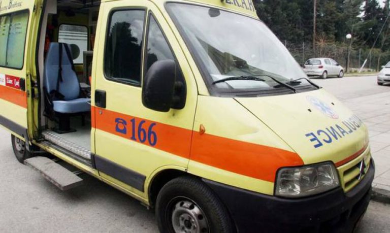 Πλαγιομετωπική σύγκρουση αυτοκινήτων στο Μαλάκι