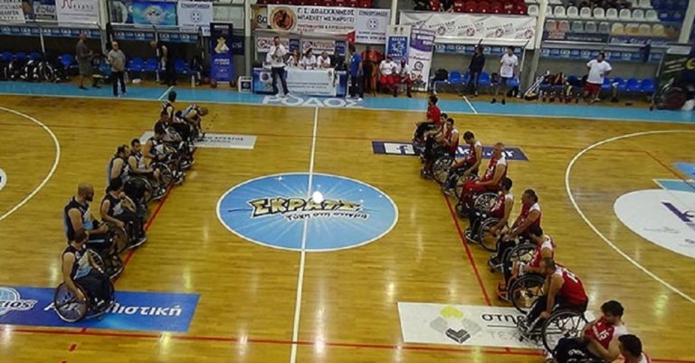“Μάχες” στο παρκέ στο μπάσκετ με αμαξίδιο