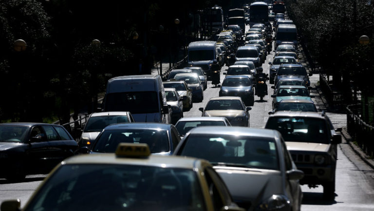 Σταυρόλεξο για δυνατούς λύτες ο υπολογισμός των νέων τελών κυκλοφορίας