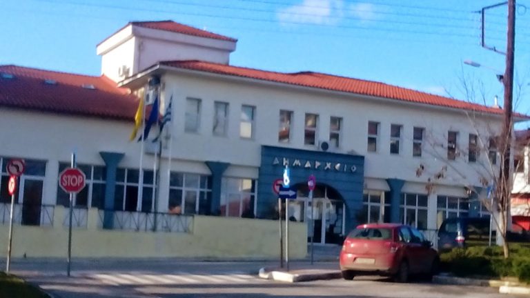Κατάληψη του δημαρχείου Θερμαϊκού από εργαζόμενους