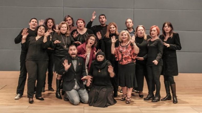 «9 φόνοι και πολλή υστερία» στο  «Καμίνι»