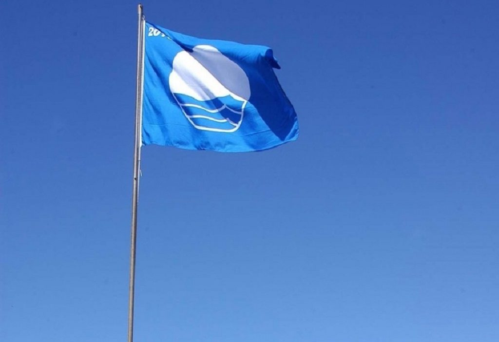 Επανήλθε η “Γαλάζια Σημαία” στην παραλία της Ν. Χώρας  (video)