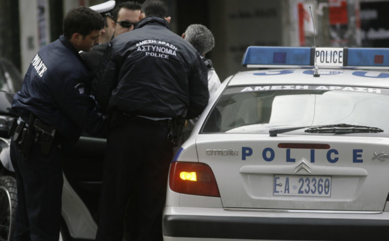 Κλέφτης μπήκε σε λεωφορείο του ΟΑΣΘ για να ξεφύγει από τους αστυνομικούς