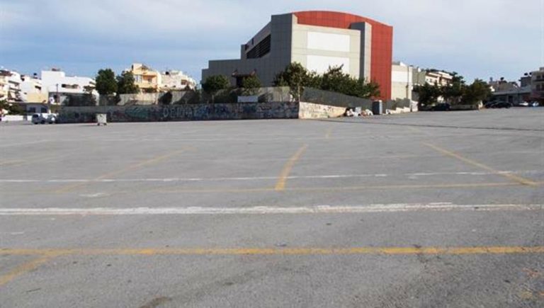 Εμπορικό κέντρο αντί για πράσινο