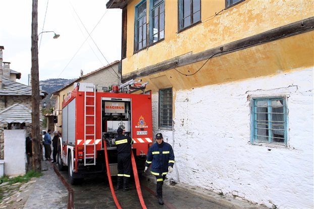 Σέρρες: Νεκρή ηλικιωμένη από φωτιά στο σπίτι της