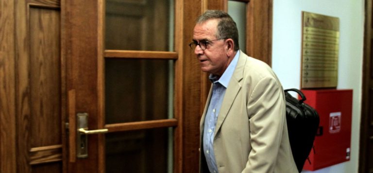 Μουζάλας στο Spiegel: Δεν μπορούμε να φιλοξενήσουμε ούτε έναν πρόσφυγα παραπάνω