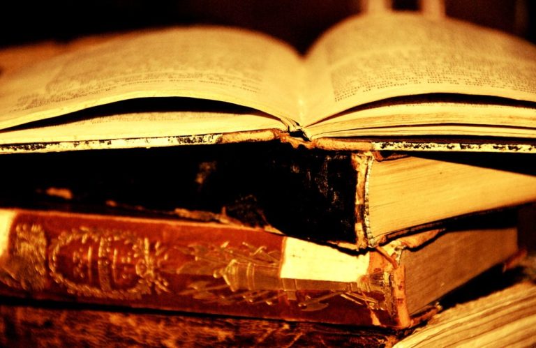 Το άρωμα της παλιάς βιβλιοθήκης κλείστηκε σ’ ένα μπουκάλι