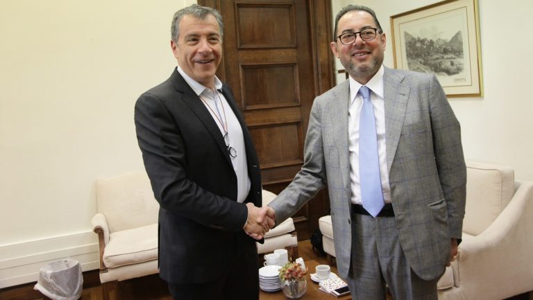 Συνάντηση του Τζιάνι Πιτέλα με τον Σταύρο Θεοδωράκη (video)